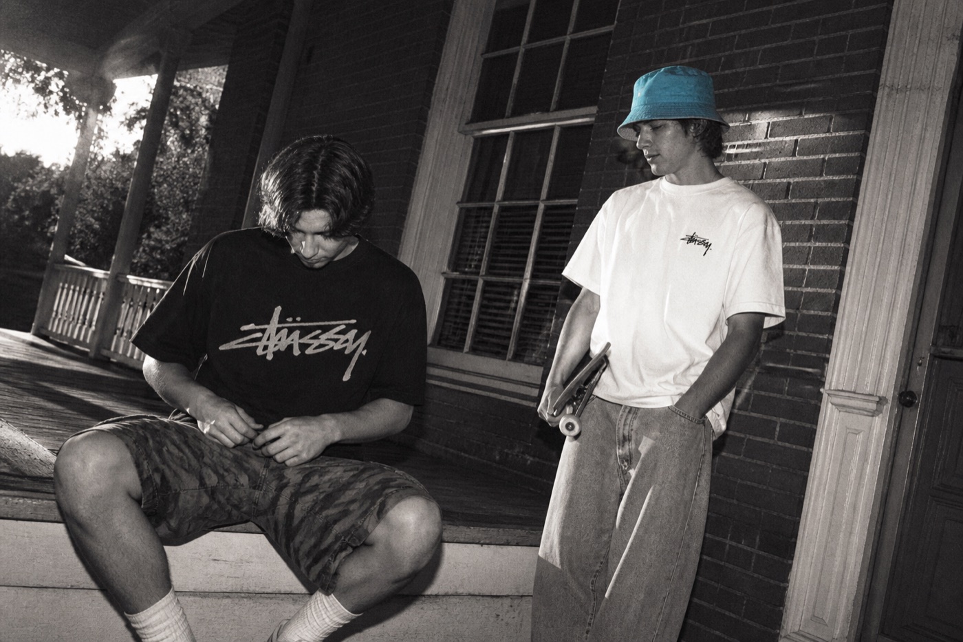 Chapter crew on the porch of 178 E Franklin